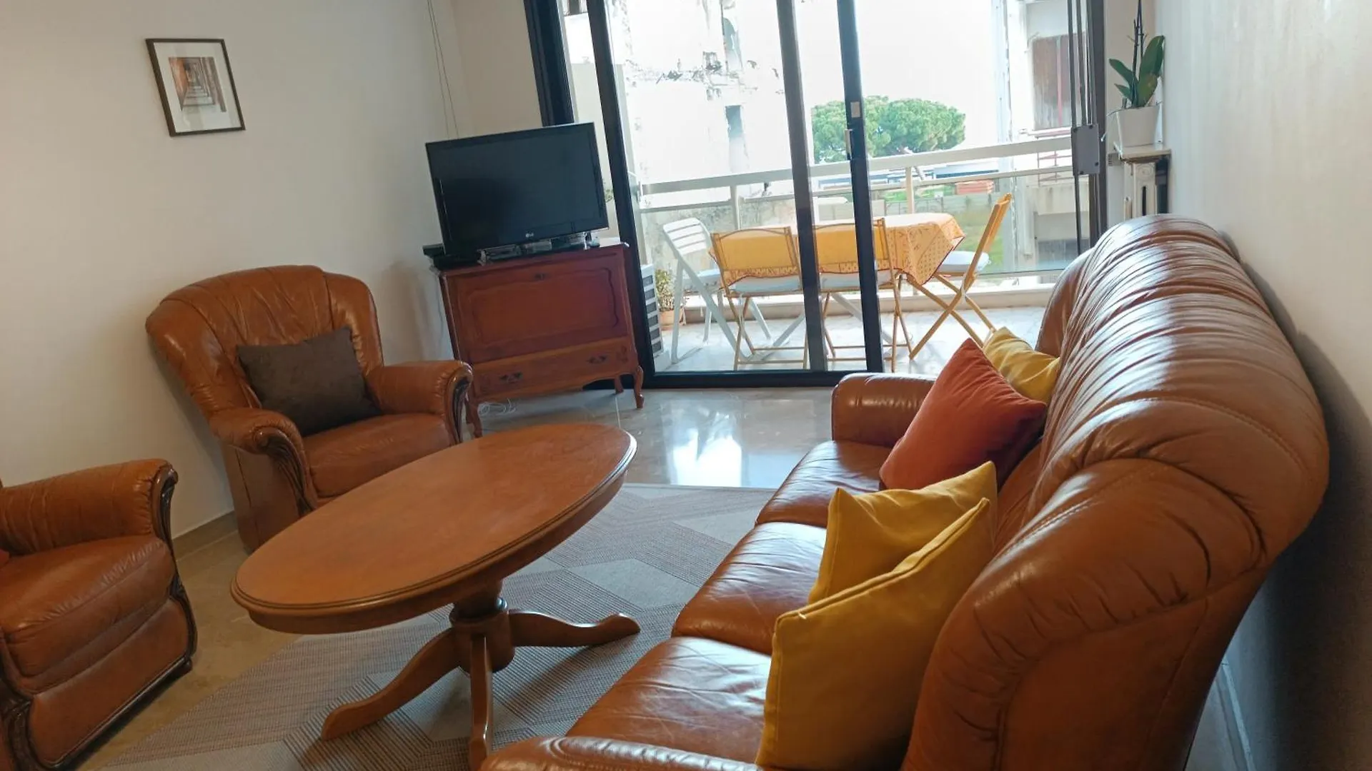 Juan-Les-Pins Centre Apartment Antibes