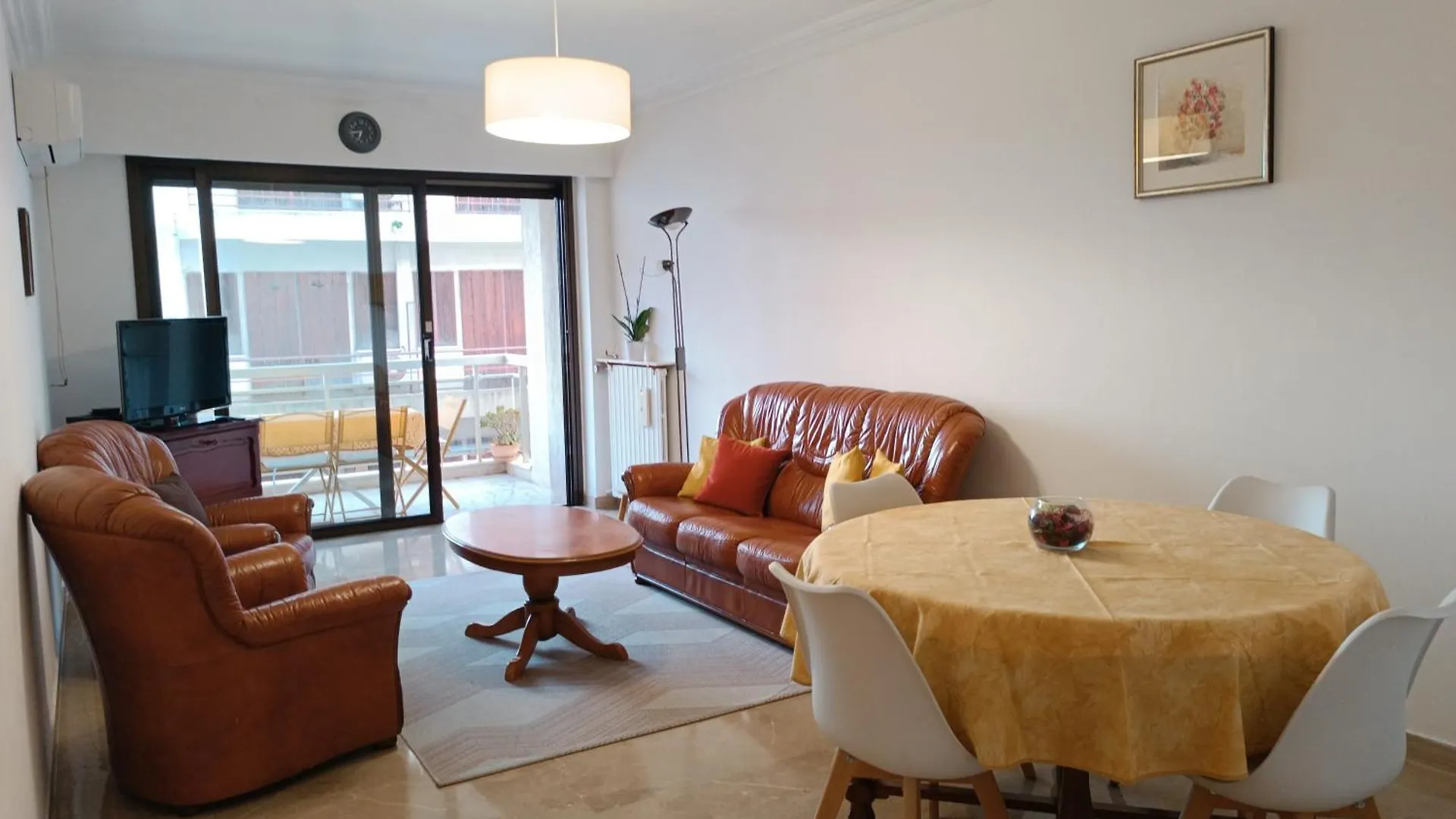 Juan-Les-Pins Centre Apartment Antibes