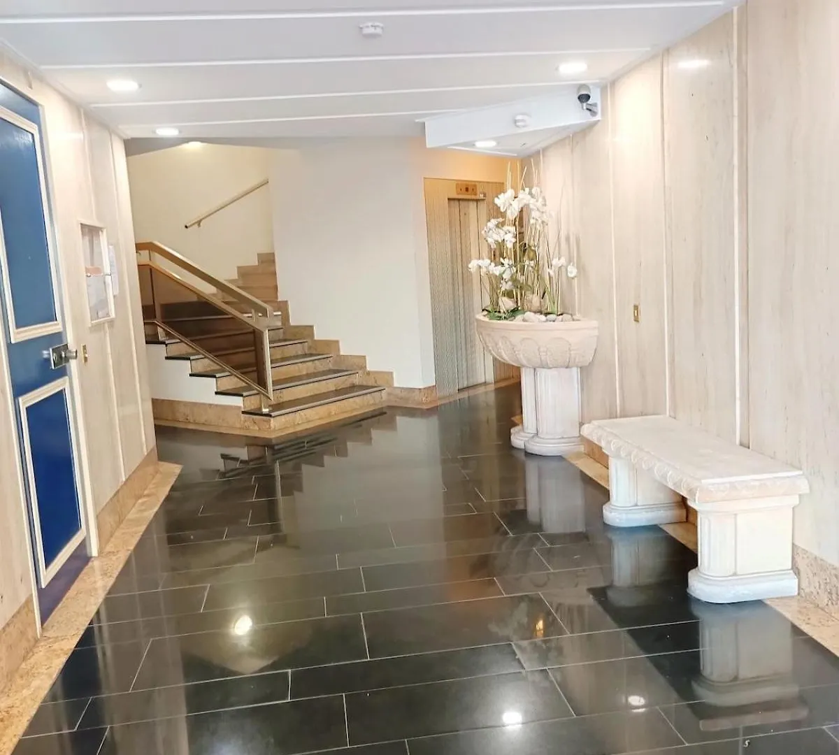 Juan-Les-Pins Centre Apartment Antibes