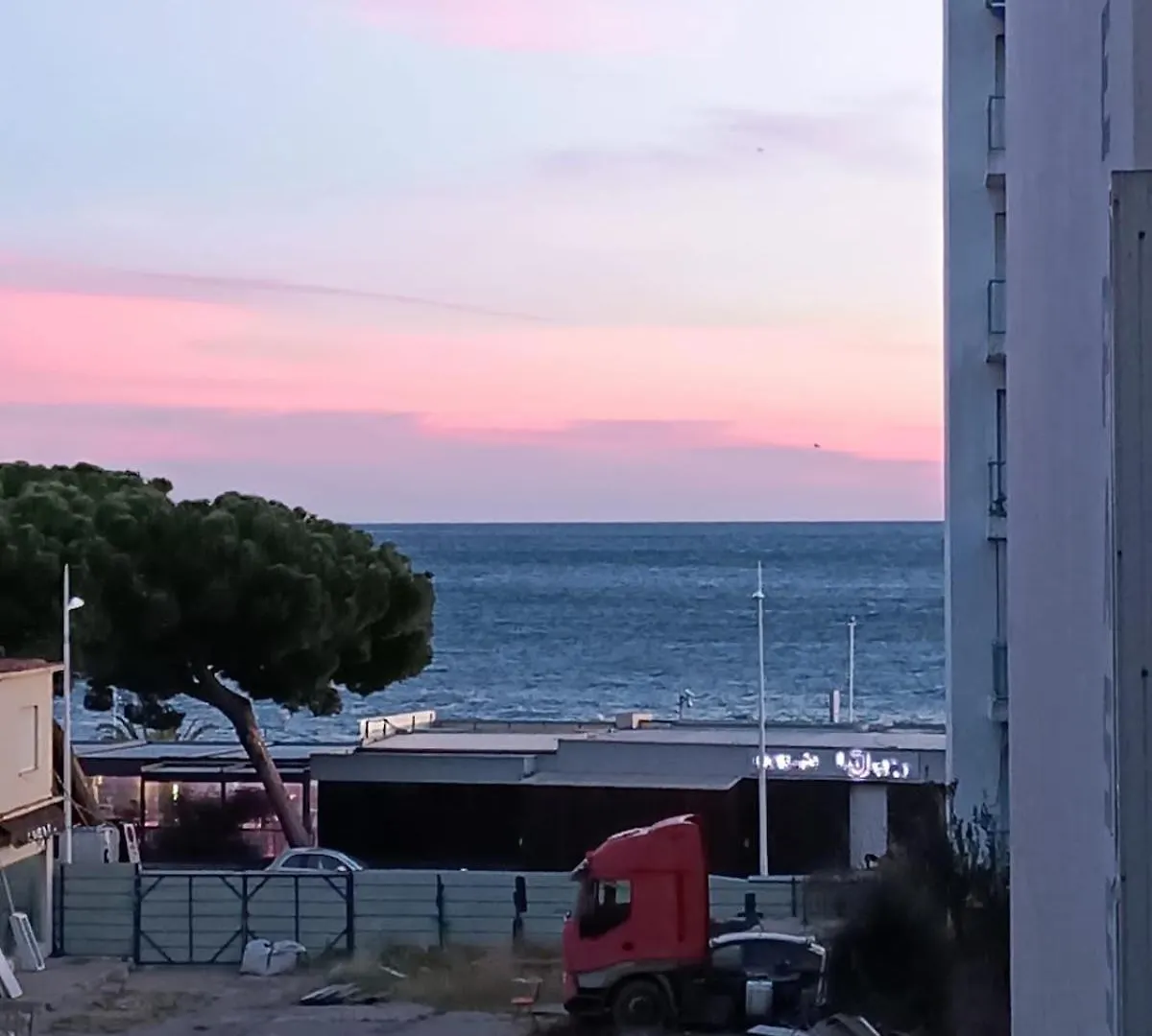 Juan-Les-Pins Centre Apartment Antibes