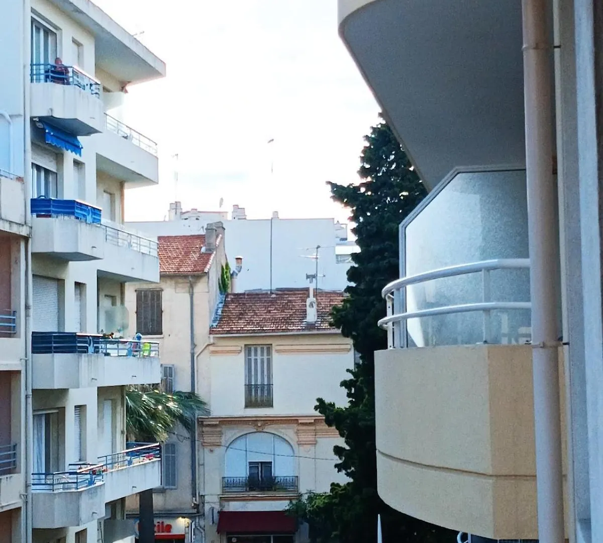 Juan-Les-Pins Centre Apartment Antibes